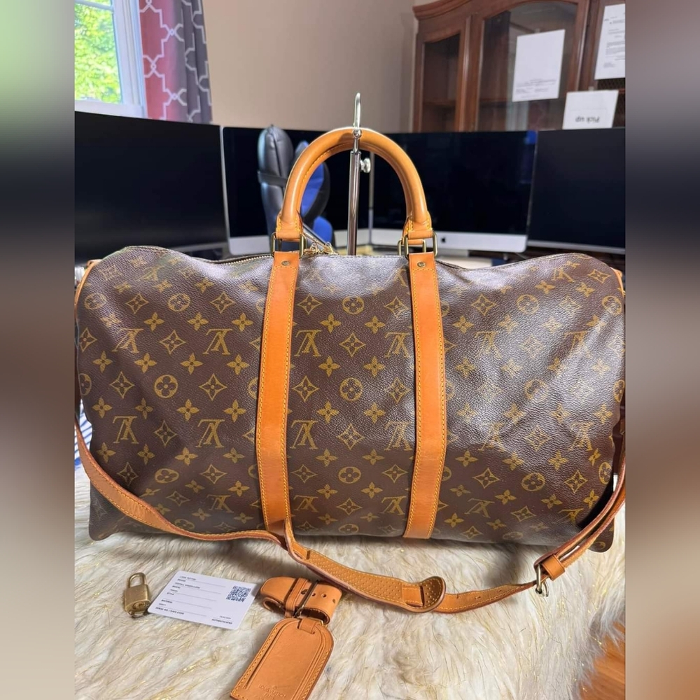 💎🌟 Authentic Louis vuitton  Carryall Carryon Keepall 50 bandolier with strap